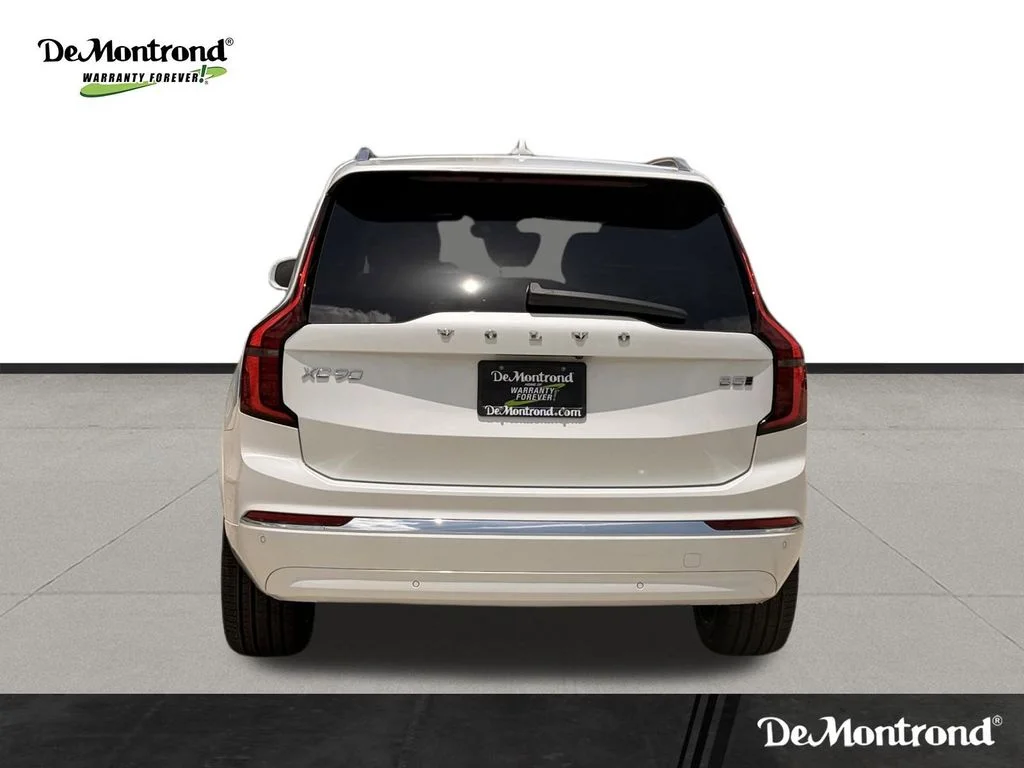 New 2026 Crystal White Volvo Core image 6