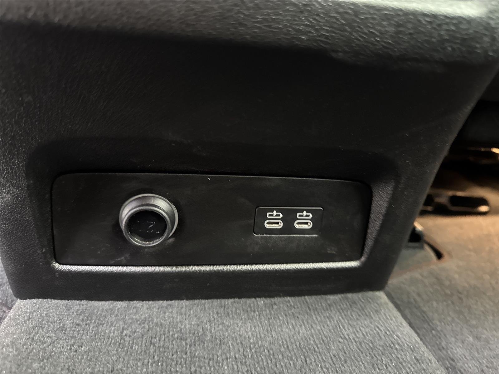 Used 2026 Skyscraper Grey Metallic BMW sDrive40i image 32