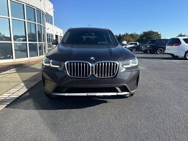 Used 2024 Gray BMW sDrive30i image 2