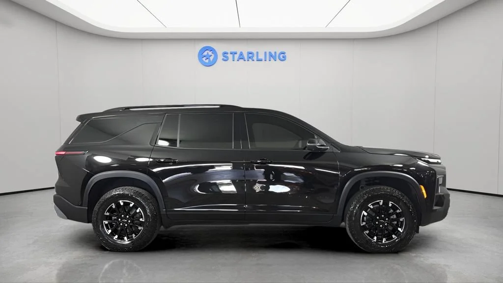 Used 2025 Mosaic Black Metallic Chevrolet Z71 image 11