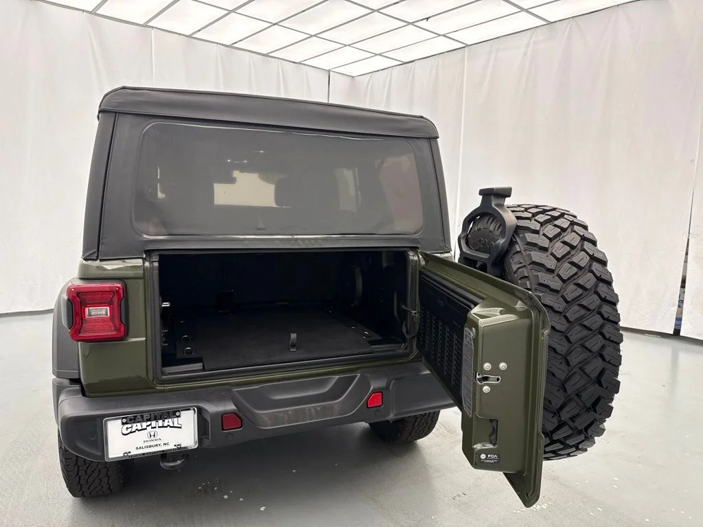 Used 2022 Green Jeep Unlimited Willys image 10