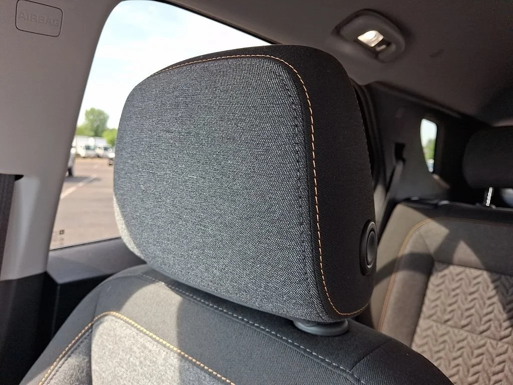 Used 2023 Summit White Chevrolet LT image 18