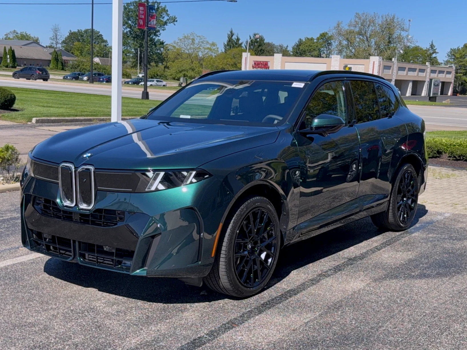 New 2027 Vancouver Green Metallic BMW 40 xDrive image 8