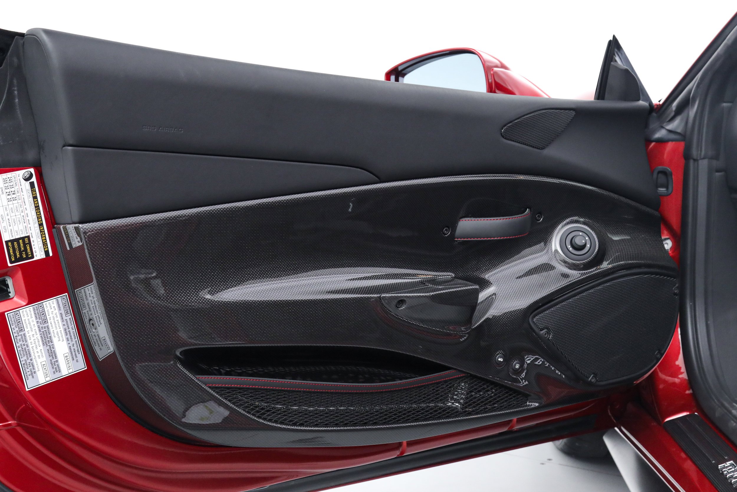Used 2019 Red Ferrari  image 25
