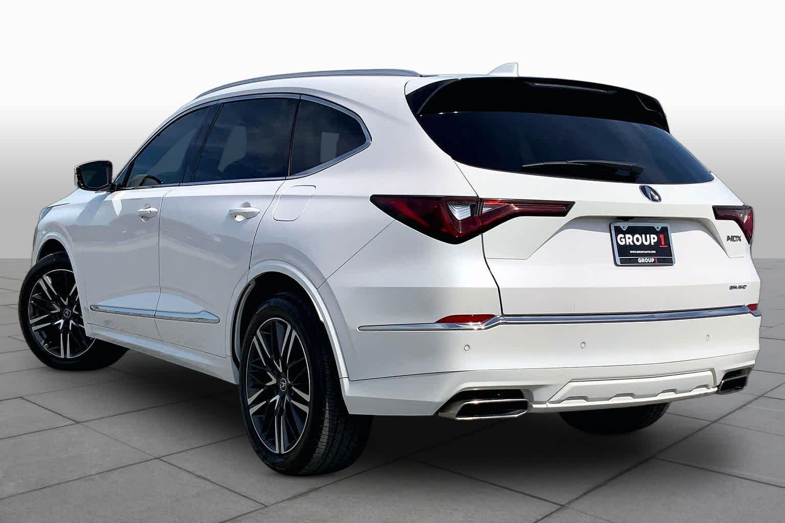 Used 2025 Platinum White Pearl Acura w/Advance Package image 12