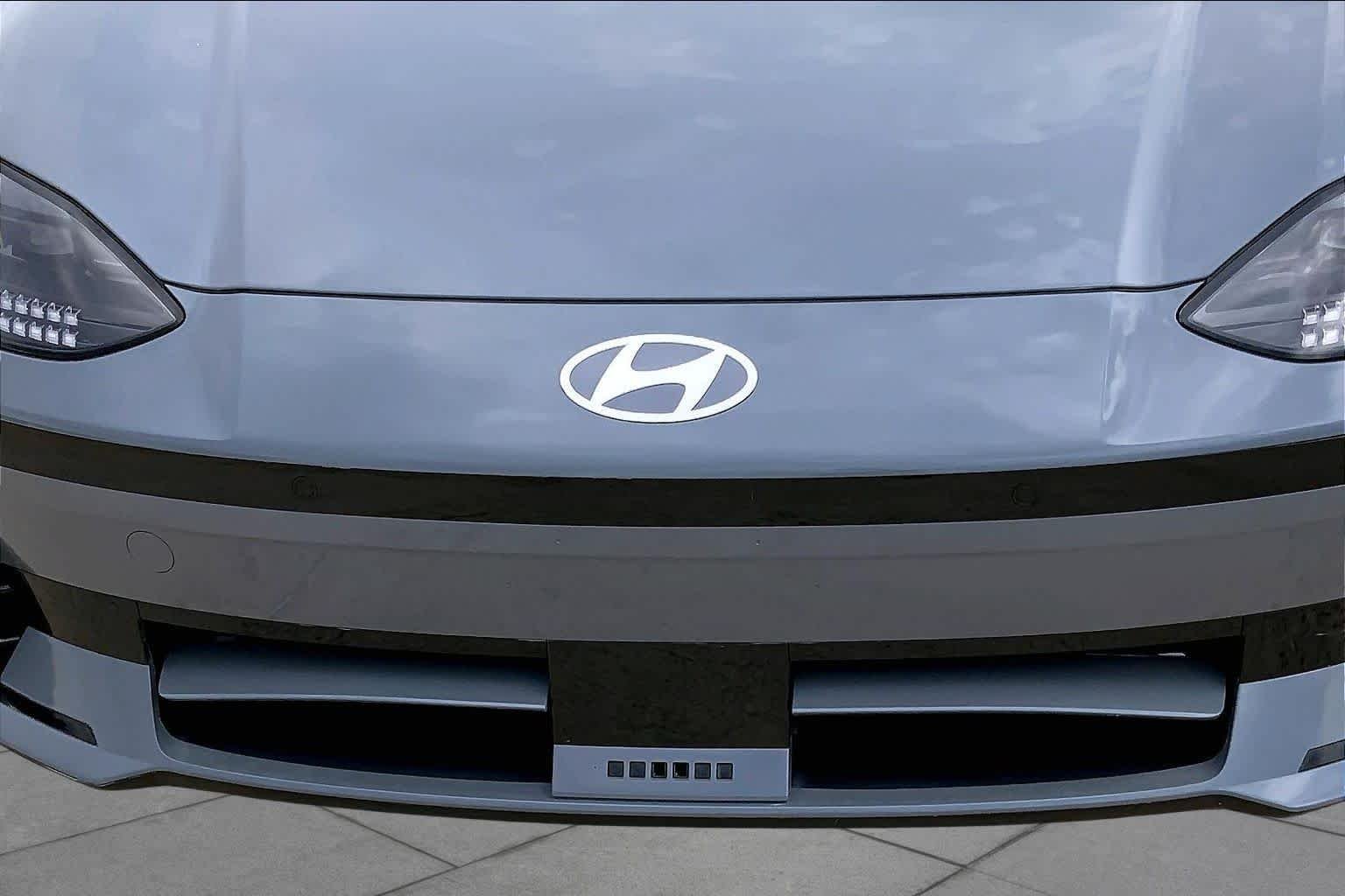 Used 2024 Transmission Blue Hyundai SEL image 29