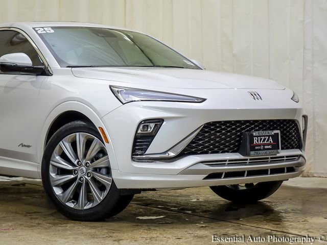 Certified Used 2025 White Frost Tricoat Buick Avenir image 5