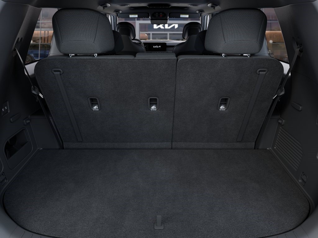 New 2027 Ivory Silver Kia S image 19