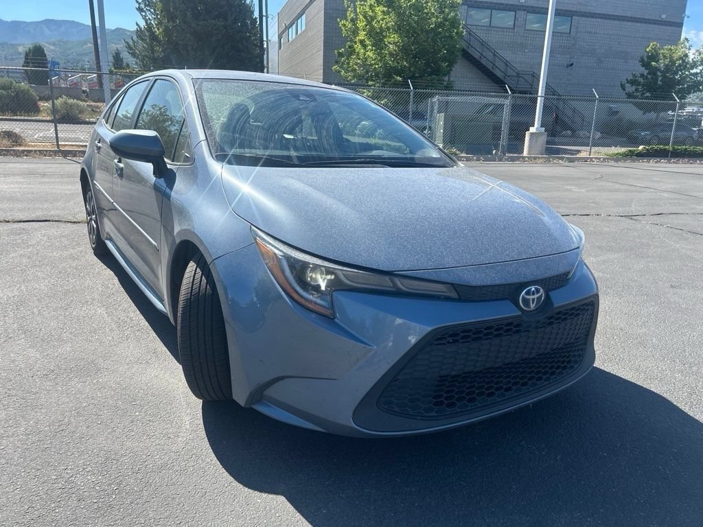 Used 2022 Celestite Toyota LE image 4