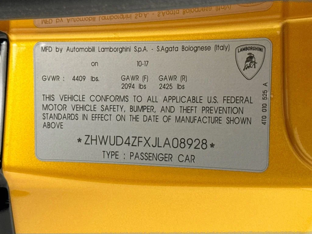 Used 2018 Gold Lamborghini Performante image 33