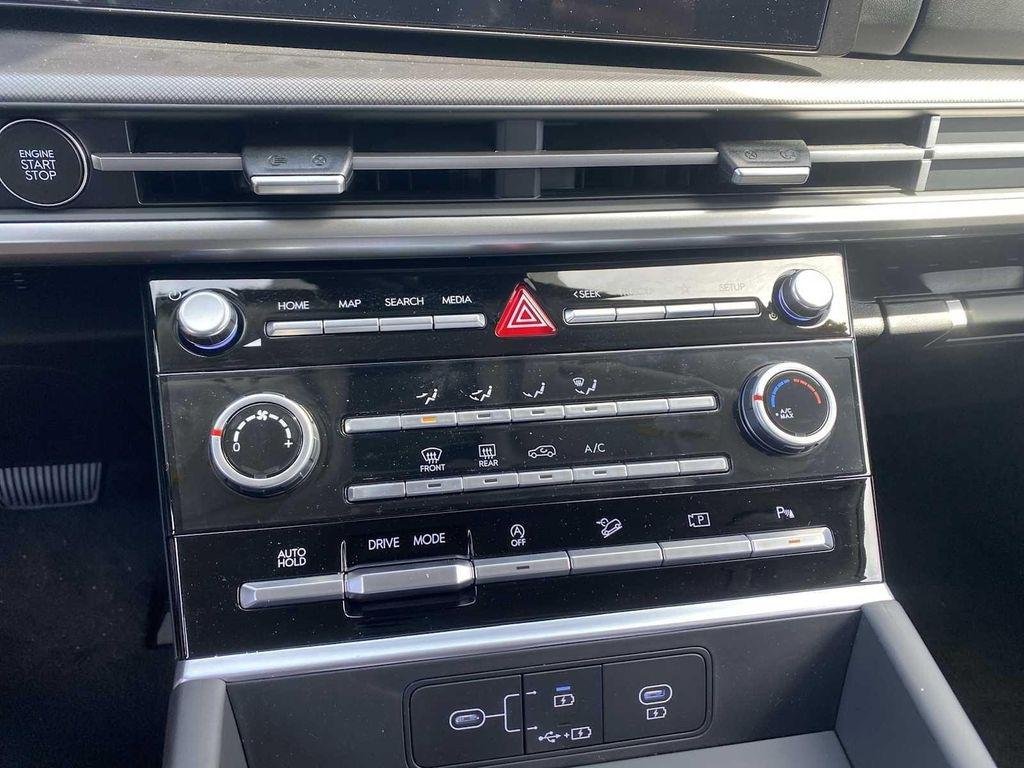 New 2026 White Hyundai SE FWD image 18