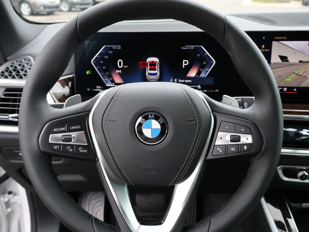 New 2026 White BMW xDrive40i image 31