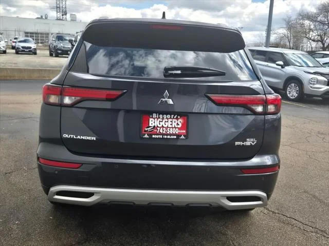 2025 Mitsubishi Outlander Plug-in Hybrid SEL - Photo 13