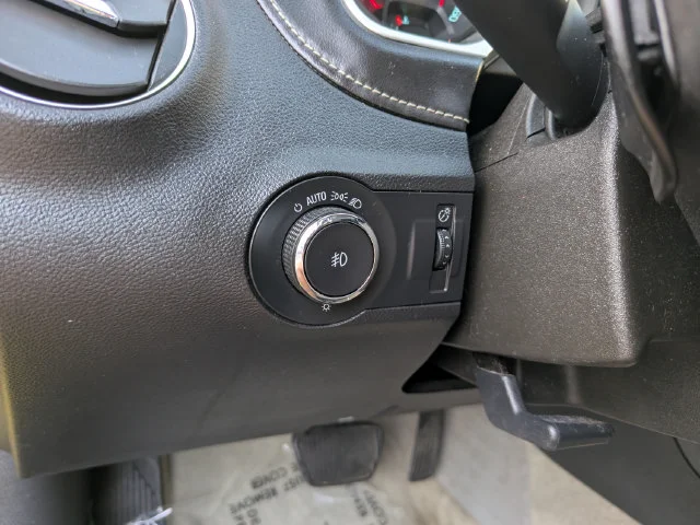 Used 2015 Yellow Chevrolet 1LT image 27