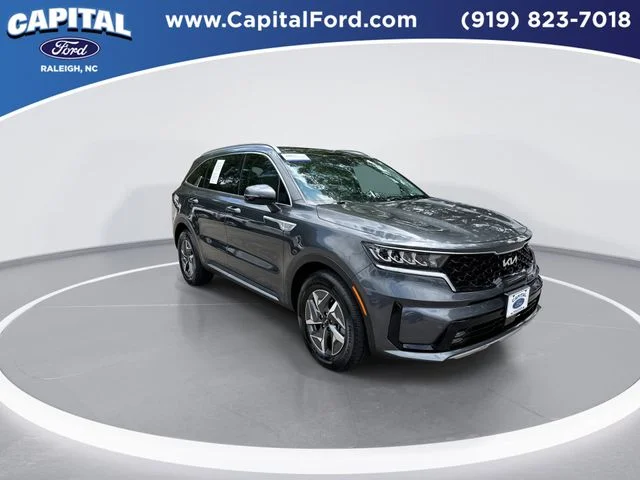 Used 2022 Gray Kia EX image 2