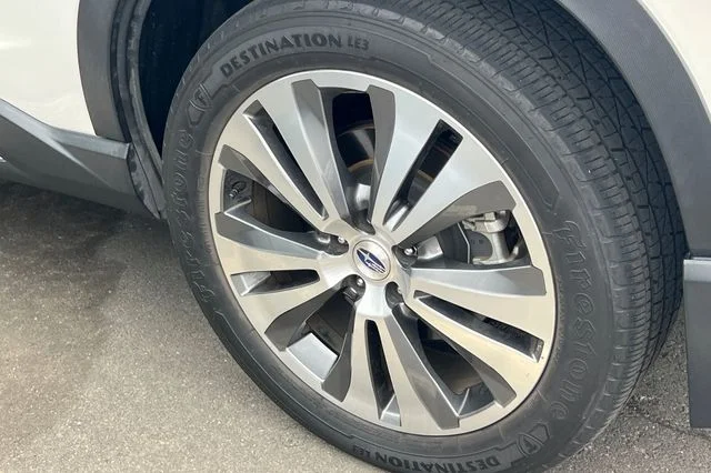 Used 2020 White Subaru Limited image 4