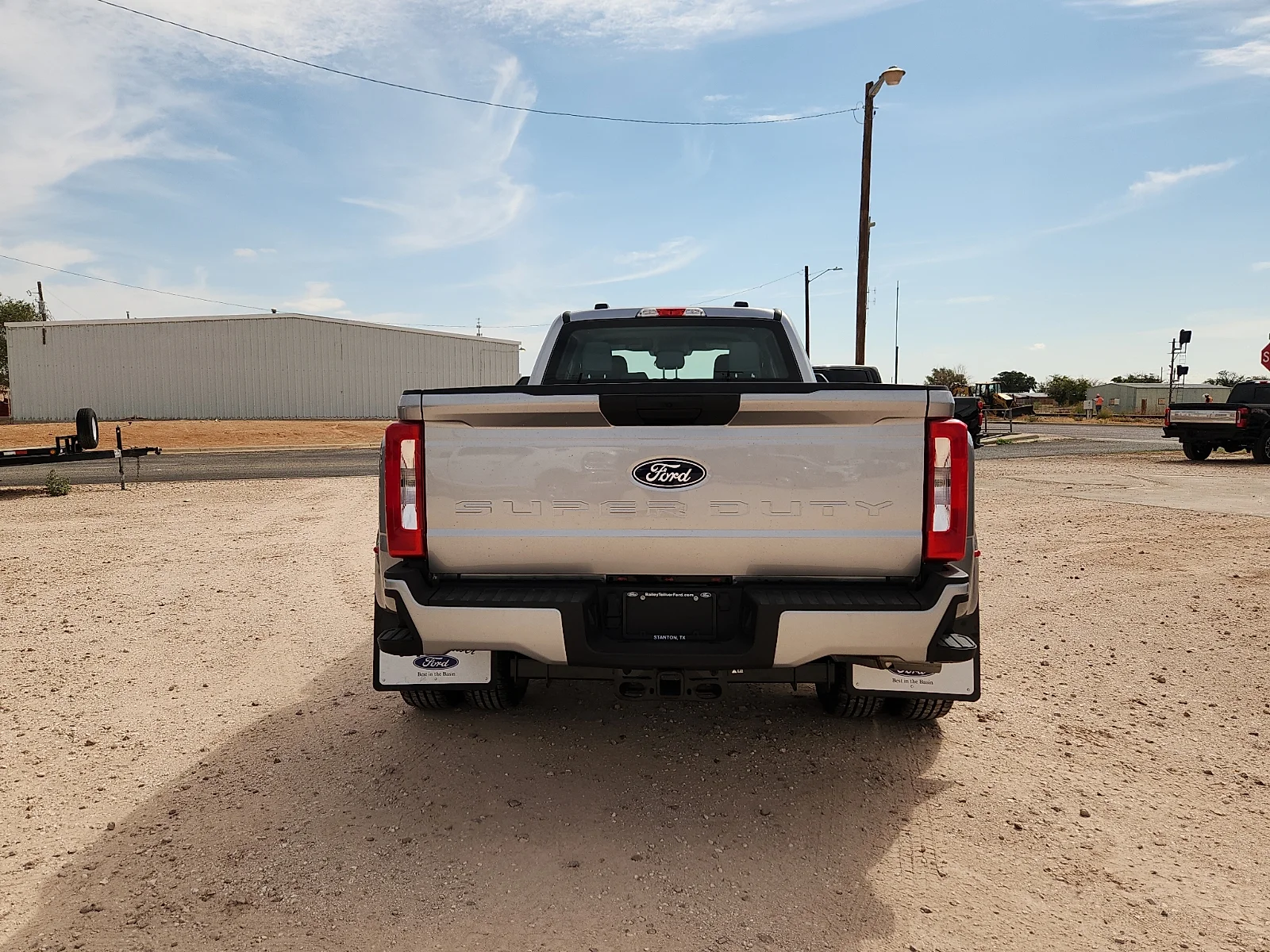 New 2027 Iconic Silver Metallic Ford XL image 6