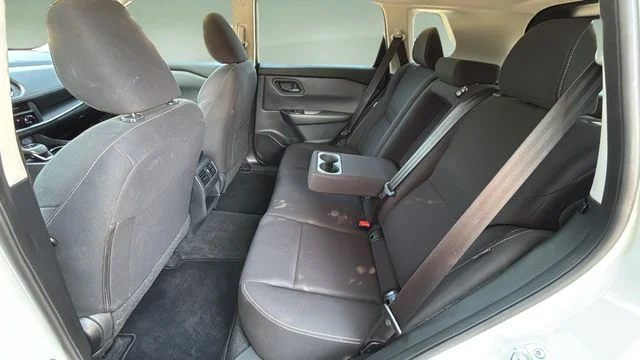 Used 2025 White Nissan S image 19