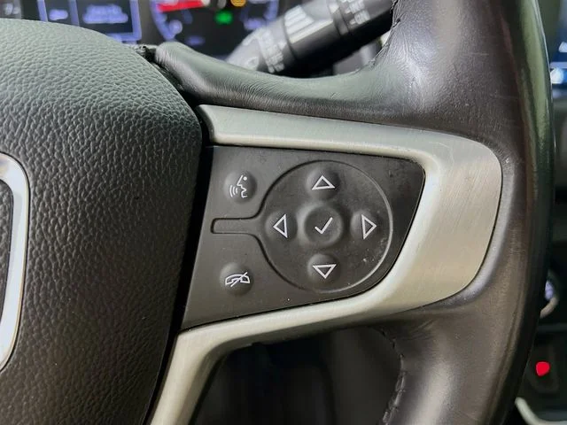 Used 2018 Black GMC SLE image 30