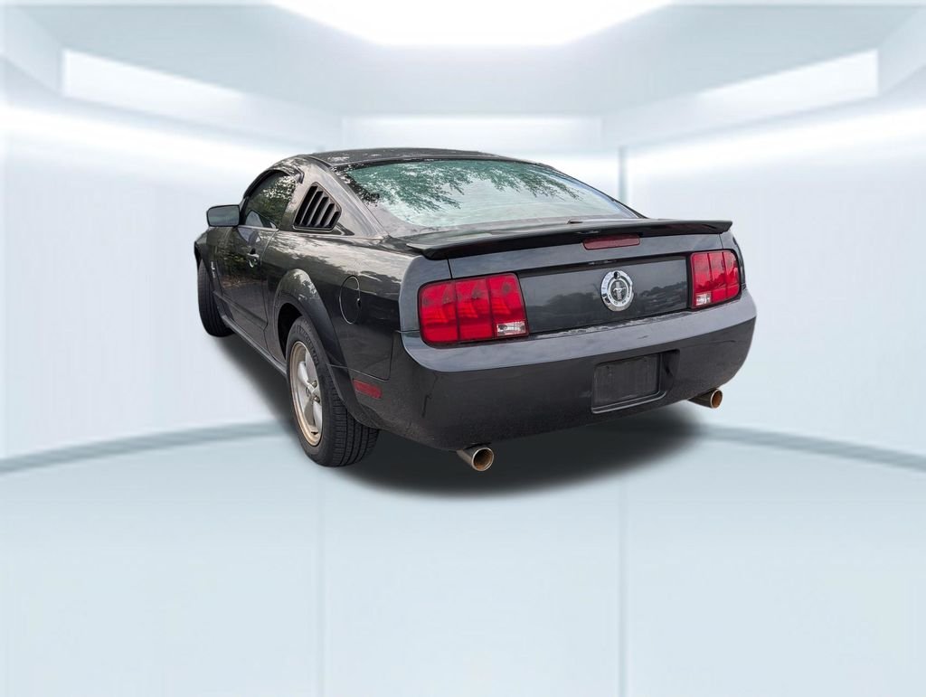 Used 2007 Gray Ford V6 Deluxe image 4