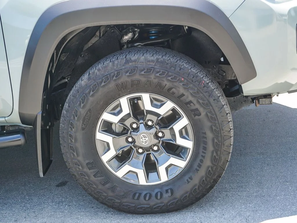Used 2022  Toyota TRD Off-Road image 9