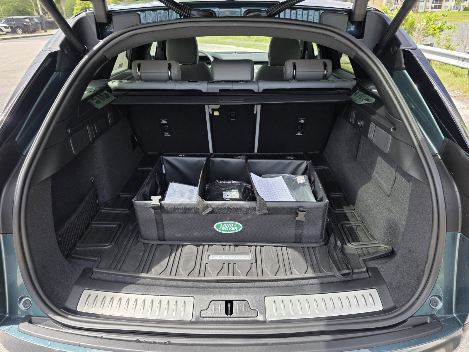 New 2026 Giola Green Land Rover P250 S image 15