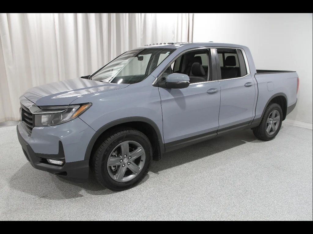 Used 2023 Gray Honda RTL image 3