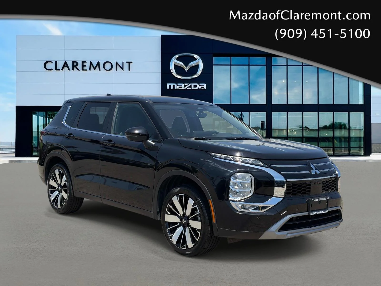 2025 Mitsubishi Outlander SE 2WD's photo