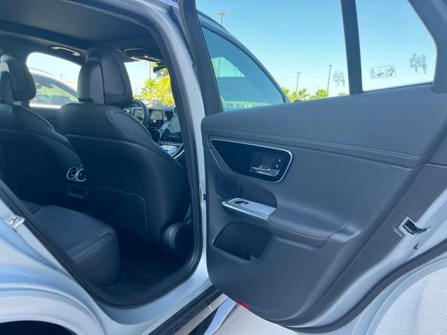 New 2026 MANUFAKTUR Cirrus Silver Magno Mercedes-Benz AMG® GLC 43 4MATIC® SUV image 20