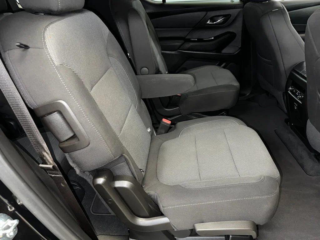 2023 Chevrolet Traverse 1LT - Photo 32