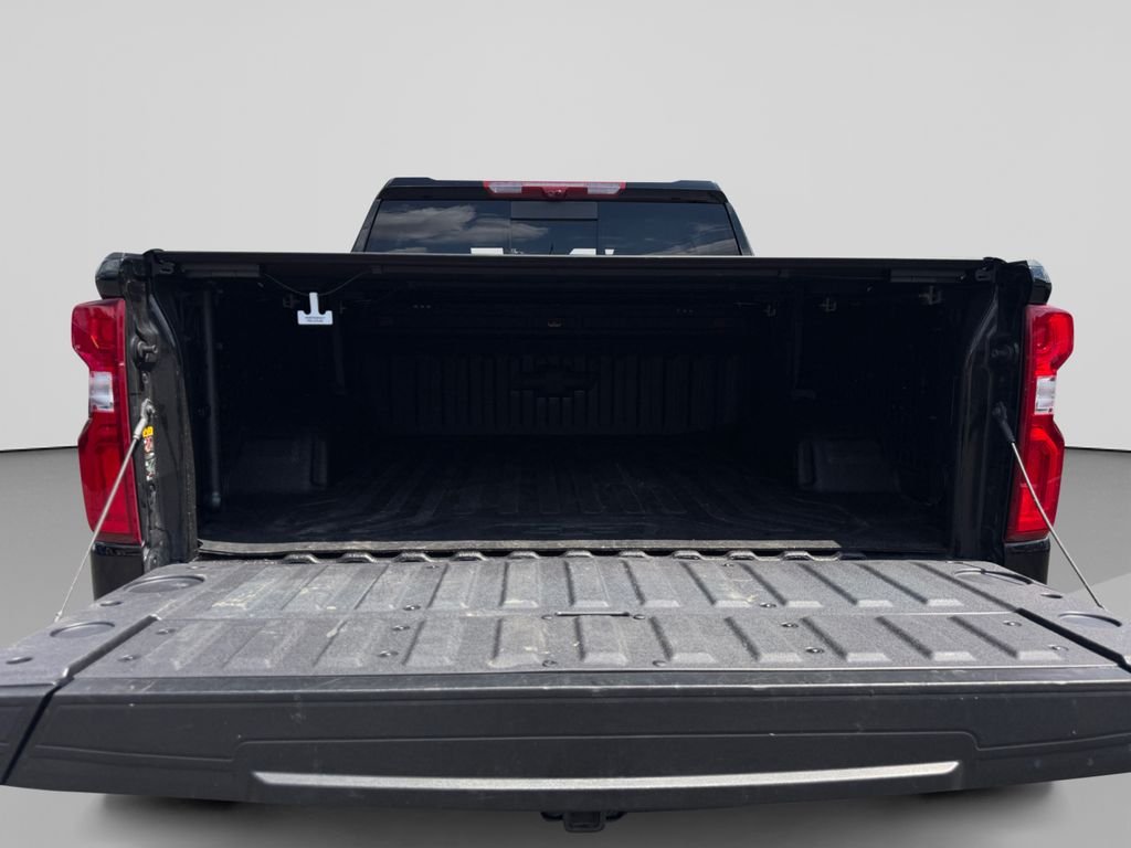 Used 2025 Black Chevrolet ZR2 image 19