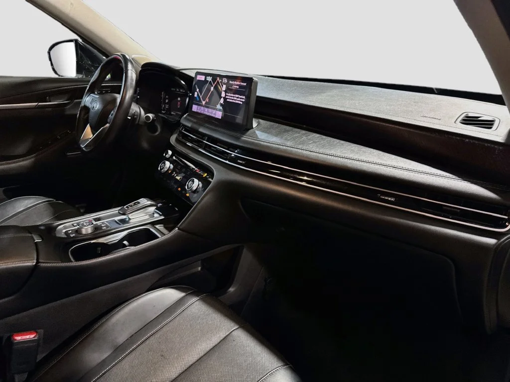 Certified Used 2023 White INFINITI Sensory image 33