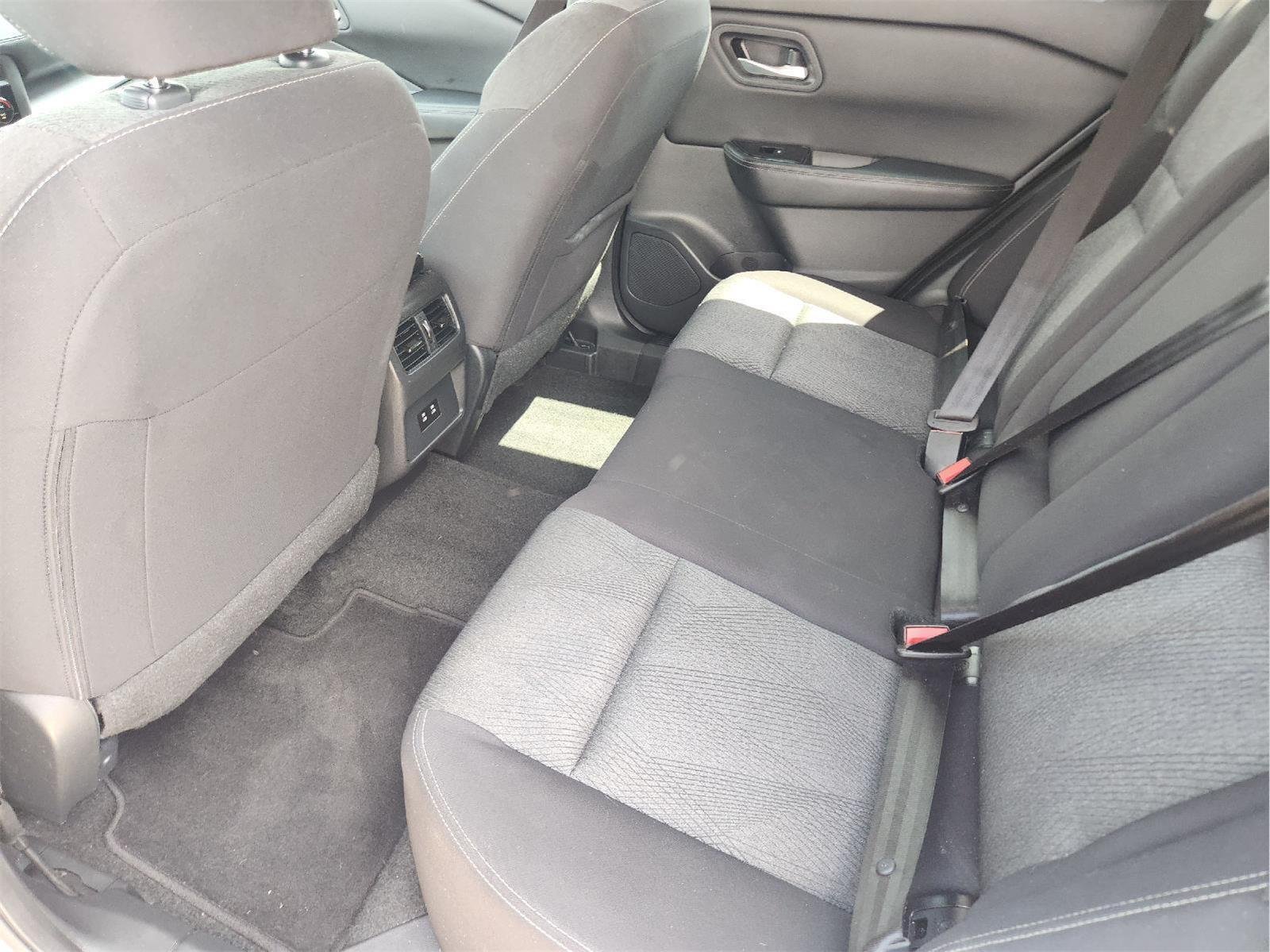 Used 2025 Everest White Pearl Nissan SV image 31