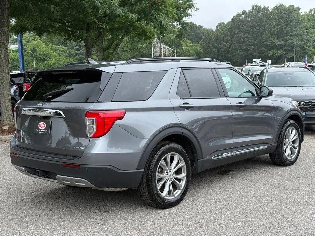 Used 2023 Gray Ford XLT image 10