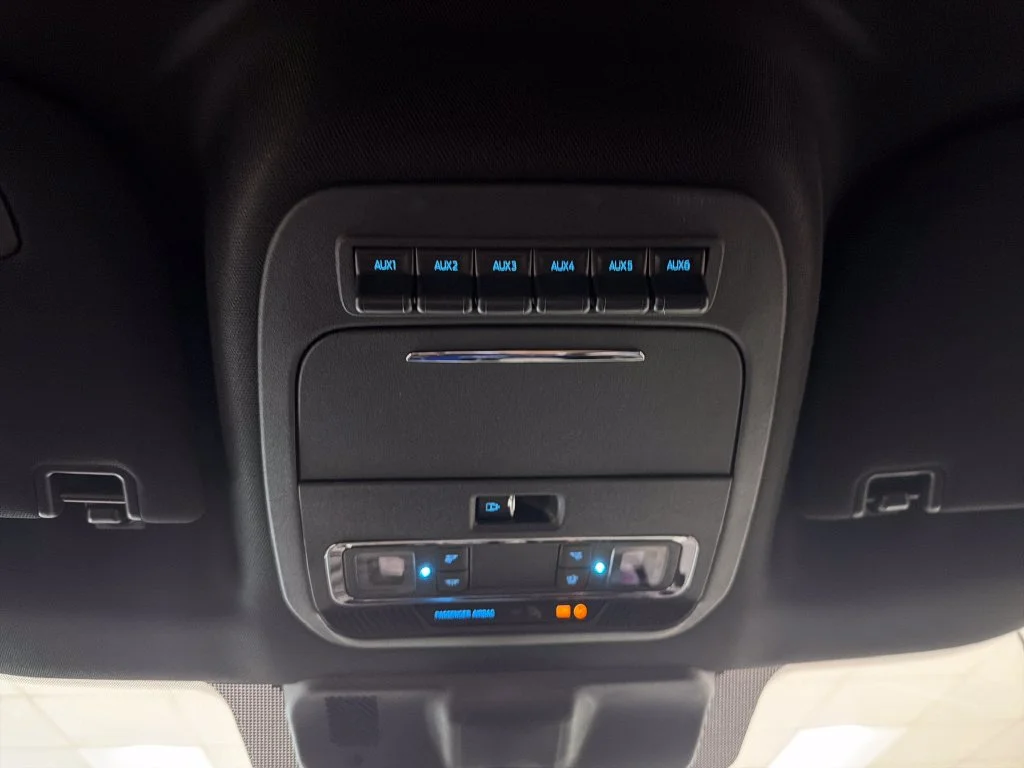 New 2026 Star White Metallic Tri-Coat Ford F-250® Platinum® image 18