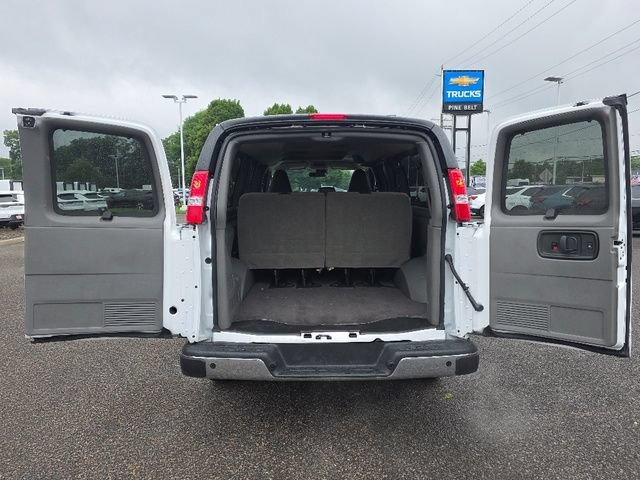 Used 2025 Summit White Chevrolet 1LT image 28