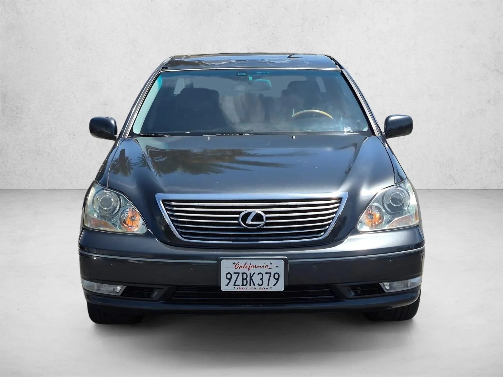 Used 2004 Silver/Gray Lexus  image 2
