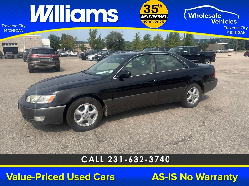 Used 1999 Black Lexus 300 image 3
