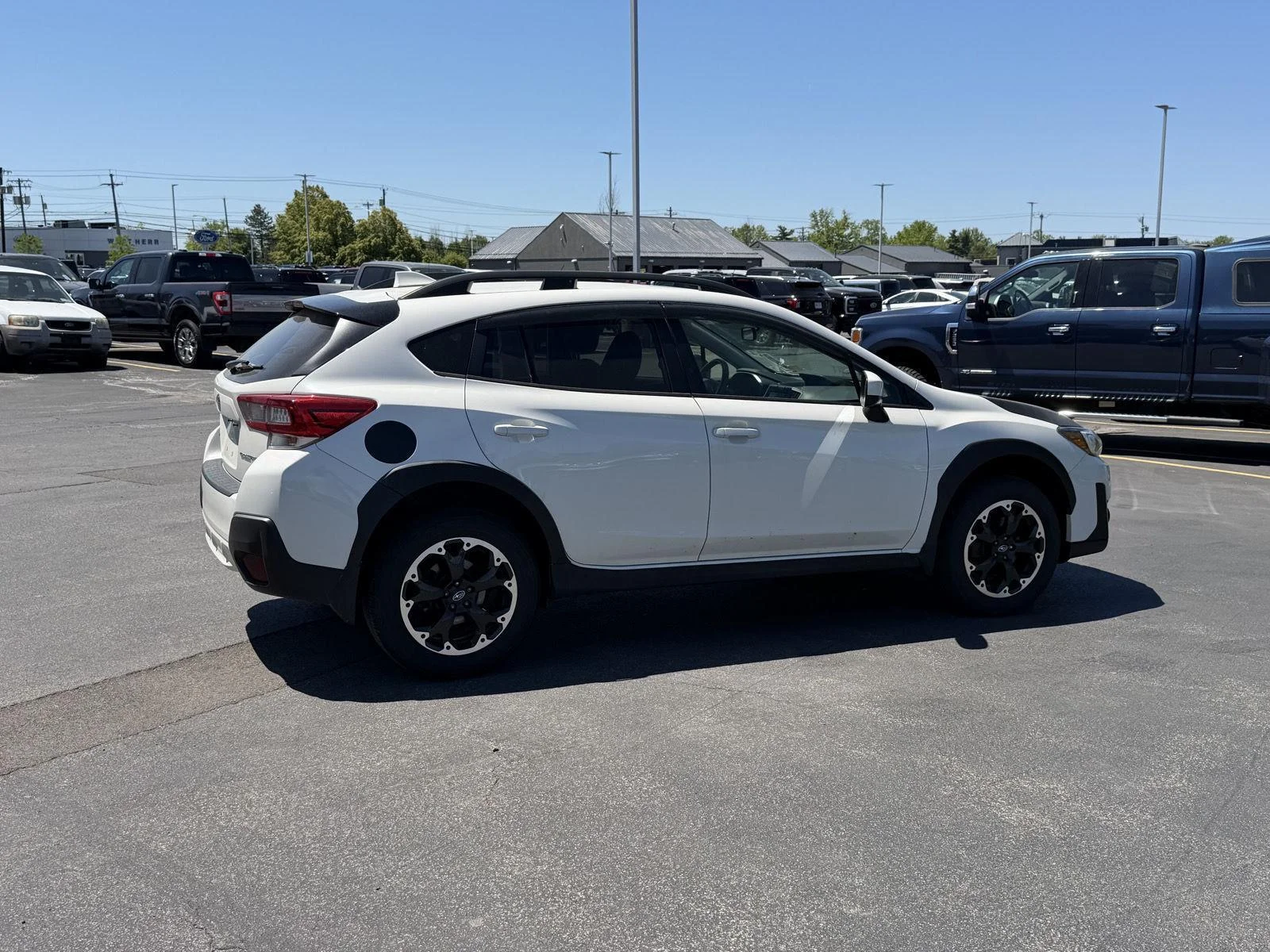 Used 2021 Crystal White Pearl Subaru Premium image 6