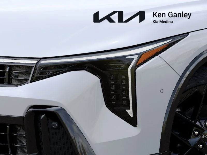 2025 Kia K4 GT-Line Turbo - Photo 10