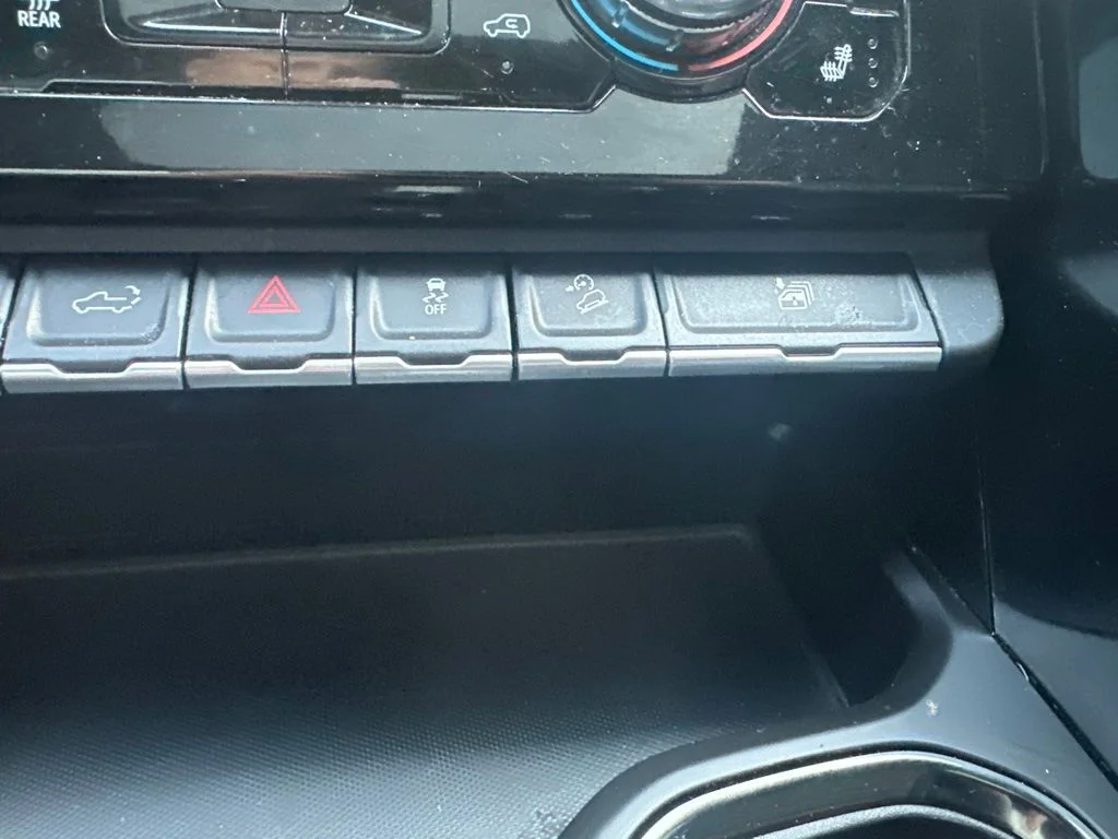 Used 2022 Blue GMC AT4 image 24