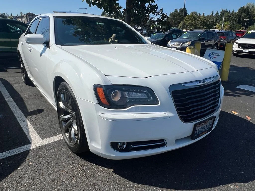 Used 2014 Bright White Clearcoat Chrysler S image 2