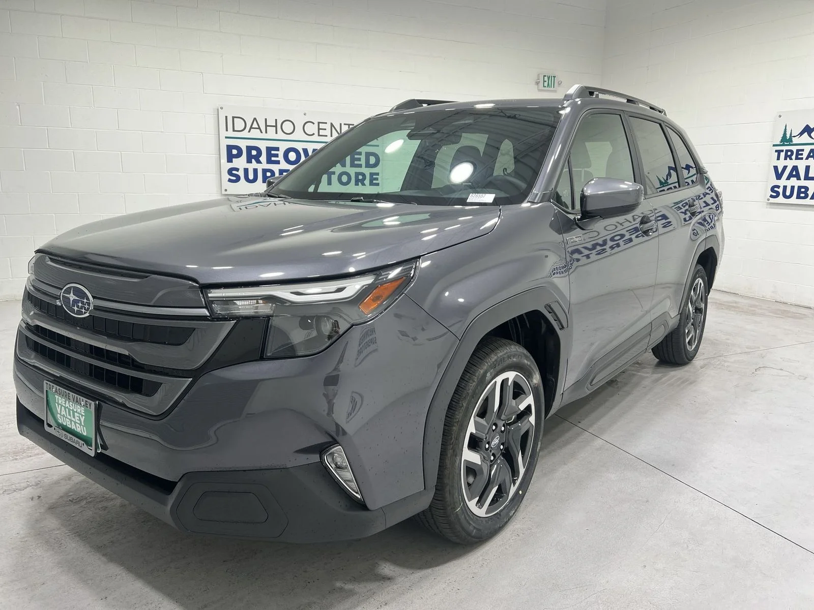 New 2026 MAGNETITE GRAY METALLIC Subaru Premium Hybrid image 4