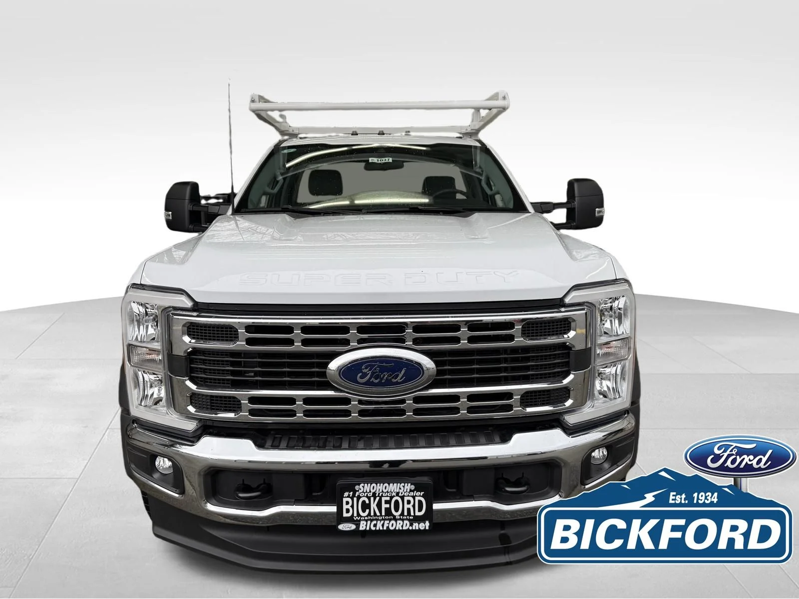 2025 Ford F-550 Super Duty Chassis Cab XL - Photo 2
