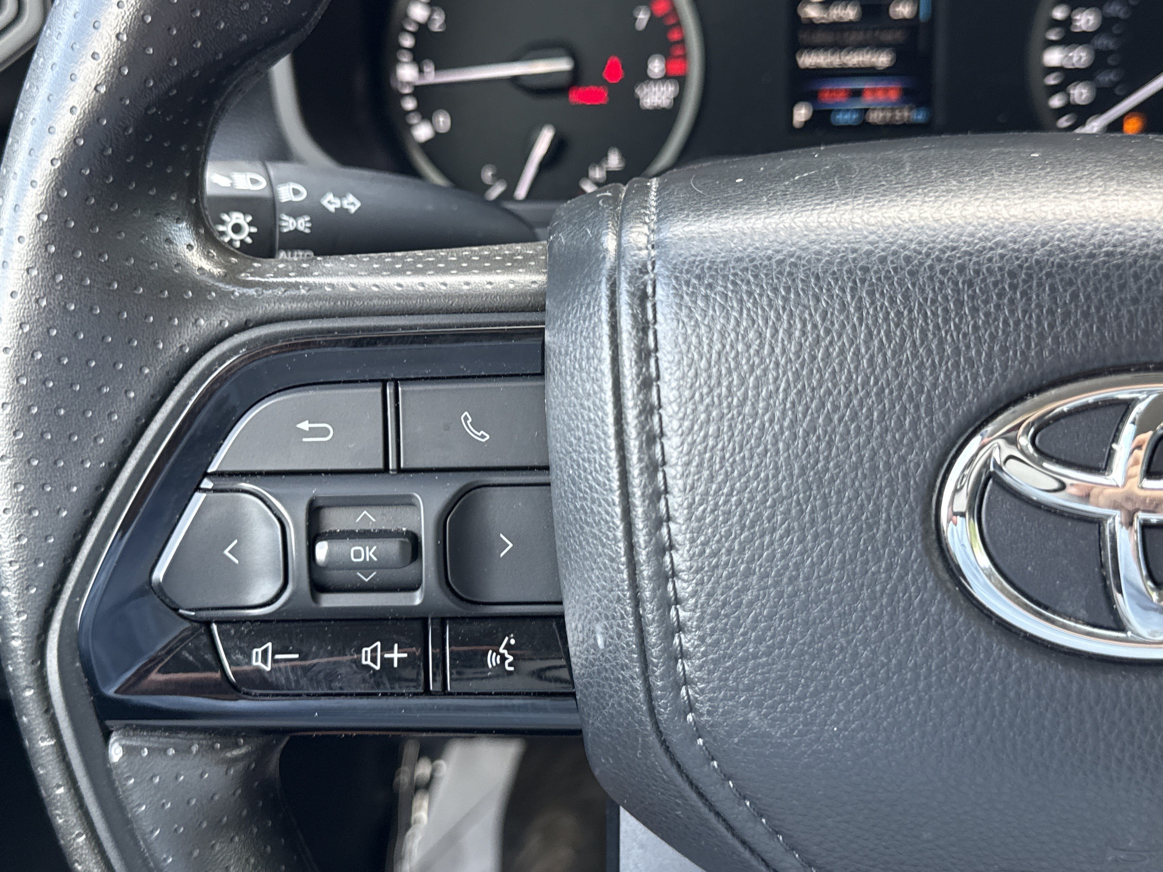 Used 2024 Ice Cap Toyota SR image 19