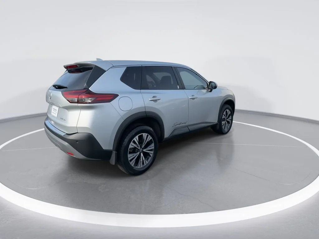 Used 2023 Silver Nissan SV image 8