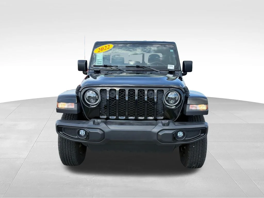 Used 2022 Black Jeep Sport image 25