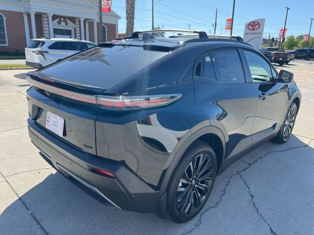 2026 Toyota C-HR XSE - Photo 8