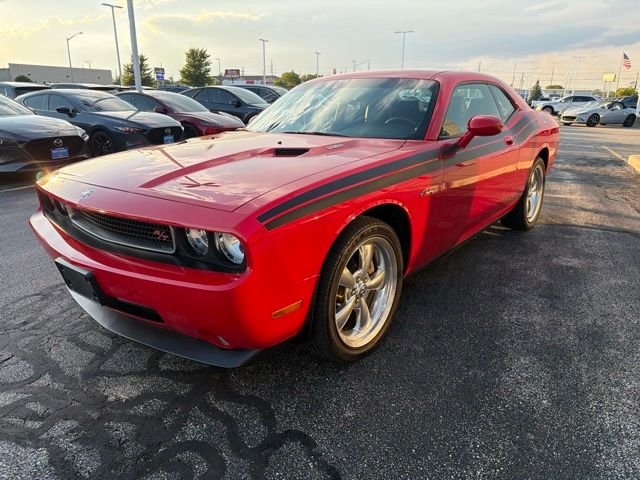 Used 2010 Red Dodge R/T image 2