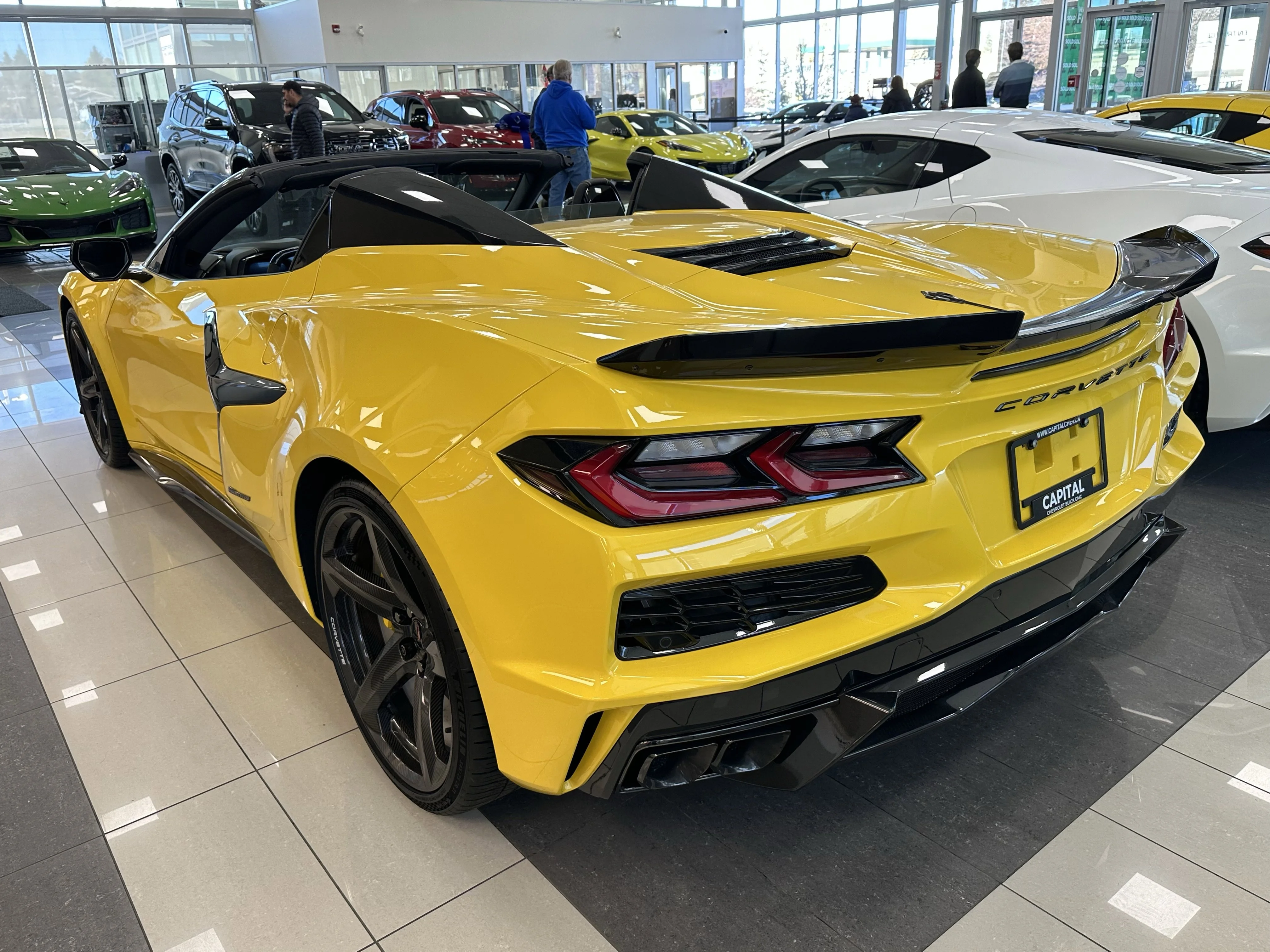 New 2025 Competition Yellow Tintcoat Metallic Chevrolet 3LZ E-Ray image 4